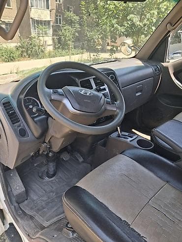 hazard 7007: Hyundai Porter II — компактный бортовой грузовик. Основные — 1