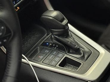 Toyota RAV4: 2021 г., Автомат, Бензин, Кроссовер — 4