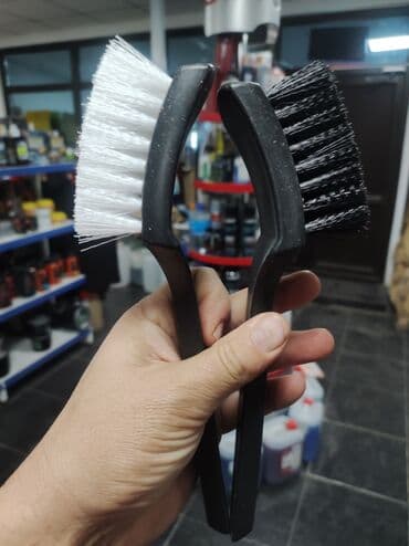 шипованная резина бишкек: Щетки для шин . Пластиковые ручки . Щетина черная и белая. Маг — 2
