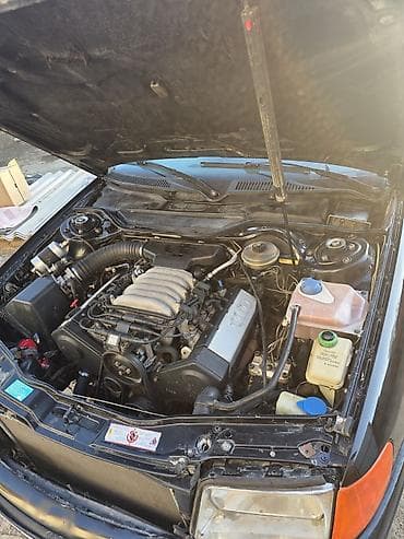 унаа тетиктери: Audi 100: 1991 г., 2.6 л, Кол менен иштөөчү, Бензин, Седан — 4
