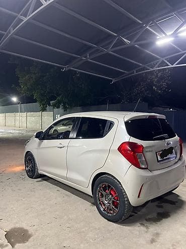 калганы: Chevrolet Spark: 2016 г., 1 л, Кол менен иштөөчү, Бензин, Хетчбек — 4