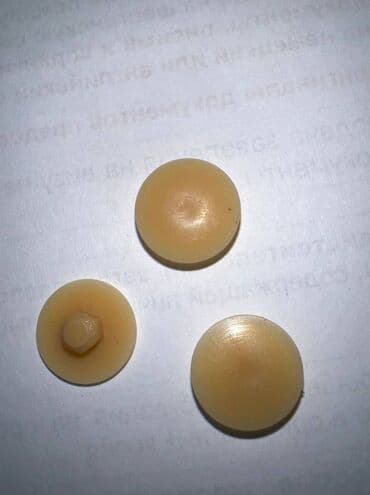 ручки на кухонную мебель: Заглушка мебельная, диаметр шляпки 12мм - 4 расцветки, цена за 20 — 6