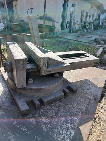 аквариумы бу: Продаю тисы большие производственные, в хорошем состоянии. Прошу — 2