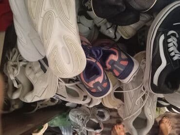 продам обувь: Представляем ассортимент разнообразной обуви, включающий кроссовки — 1
