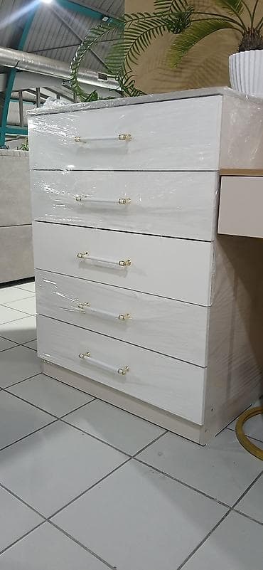 Комоды: Комод для одежды, Новый, Без зеркала, ЛДСП, цвет - Белый, В рассрочку, Бесплатная доставка — 1