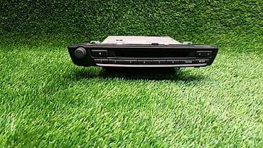 Магнитола Е70 9 149 241 Год 2009 В отличном состоянии, очень большой