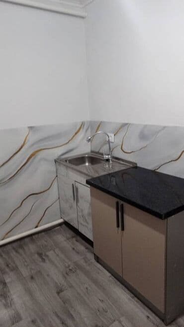 хата на сутки: 40 м², 3 комнаты — 5