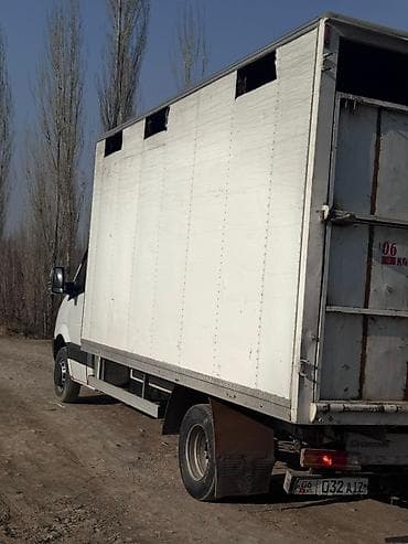 требуется модель для рекламы одежды бишкек: Будка Mercedes-Benz, 2008 г., Б/у, Оригинал — 2