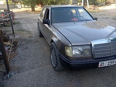 Транспорт: Mercedes-Benz W124: 1988 г., 2 л, Механика, Бензин, Седан — 4
