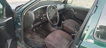 Транспорт: Volkswagen Vento: 1996 г., 1.6 л, Механика, Бензин, Седан — 6