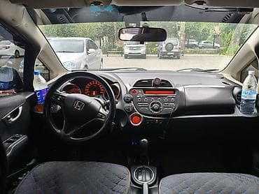 Honda Jazz: 2011 г., 1.3 л, Вариатор, Бензин, Хетчбек — 6