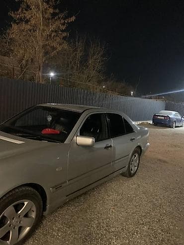 mers 212: Mercedes-Benz : 1998 г., 3.2 л, Автомат, Бензин, Седан — 6