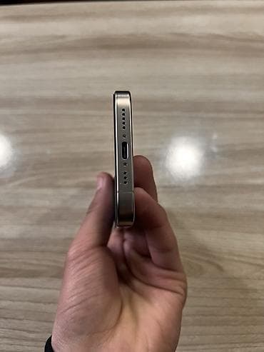 Apple iPhone: IPhone 15 Pro, Б/у, 256 ГБ, White Titanium, Коробка, Защитное стекло, Чехол, 79 % — 3