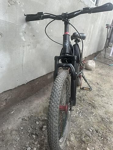 Спорт и хобби: Два велосипеда 1) Горный/фристайл велосипед 20" - Колеса 20", широкие — 2