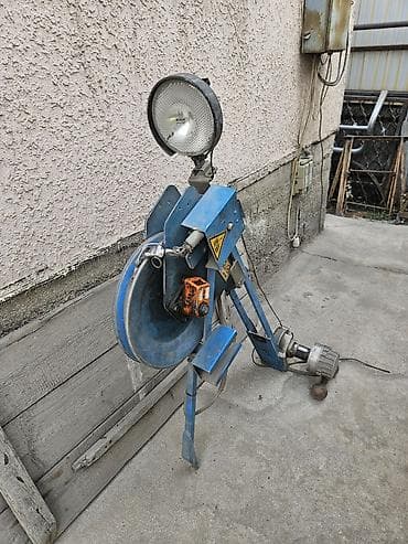 леб: Электрическая лебёдка/подъёмный механизм со шкивом и прожектором — 5