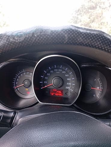 175 60 14: Kia Rio: 2015 г., 1.4 л, Механика, Бензин, Седан — 9