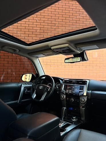 4 4: Toyota 4Runner: 2020 г., 4 л, Автомат, Бензин, Внедорожник — 7
