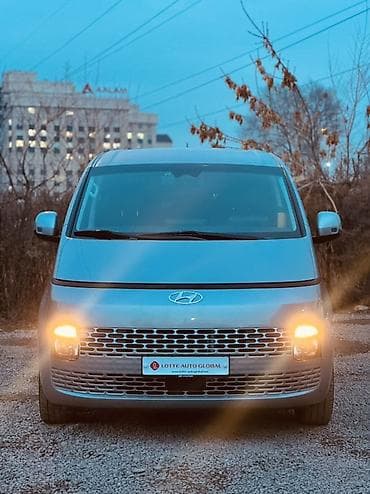 спецс стар: Hyundai Staria: 2021 г., 2.2 л, Автомат, Дизель, Минивэн — 2