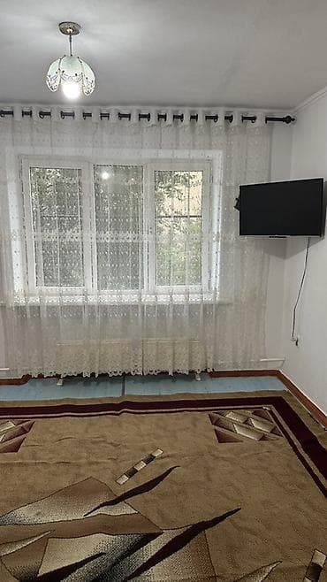 Бөлмөлөр: Сдаётся светлая однокомнатная квартира гостиничного типа. 3этаж из — 3