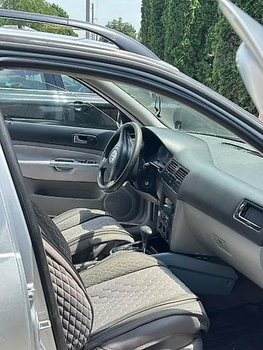 Транспорт: Volkswagen Bora: 2001 г., 1.6 л, Автомат, Бензин, Универсал — 5