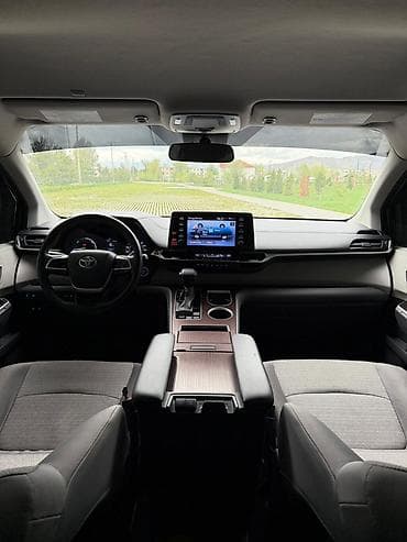 hyundai h 1: Toyota Sienna: 2021 г., Гибрид, Минивэн — 9