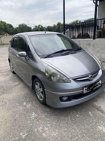 Honda Fit: 2004 г., 1.3 л, Автомат, Хетчбек lalafo.kg да Honda Fit: 2004 г., 1.3 л, Автомат, Хетчбек