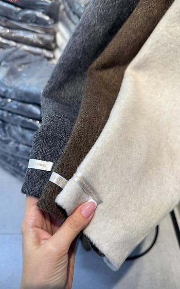 стил плащ: Новое пальто, производство Корея, привозная. Размер 46-48. Расцветка — 5