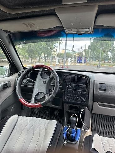 8: Volkswagen Passat: 1994 г., 1.8 л, Механика, Бензин, Седан — 5