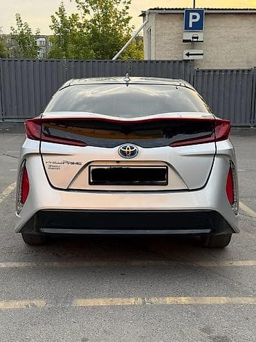 prius c: Toyota Prius: 2017 г., Гибрид — 5