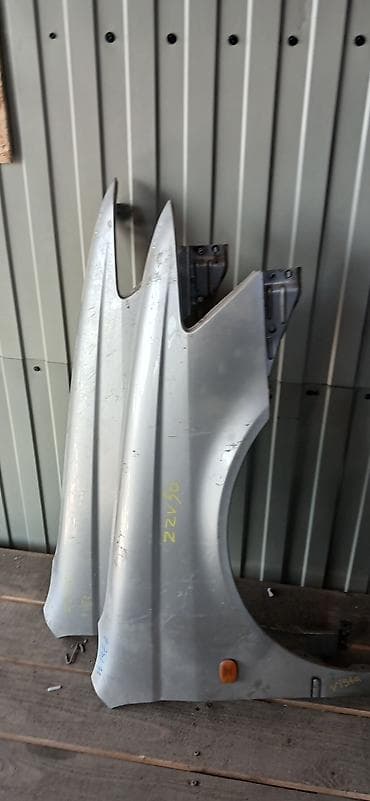 sprinter 2003: Крыло Переднее правое Toyota, 2002 г., Б/у, Оригинал — 2