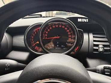 2 8: Mini Cooper: 2018 г., 1.5 л, Автомат, Бензин, Хэтчбэк — 10