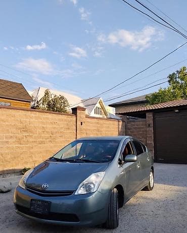 багажник тойота: Toyota Prius: 2005 г., 1.5 л, Вариатор, Гибрид, Хэтчбэк — 1