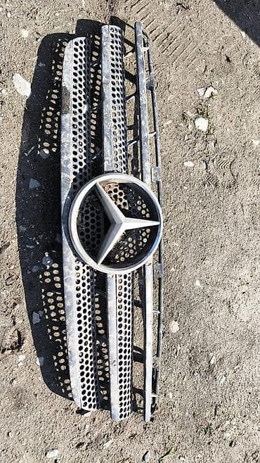 x5 r20: Решетка радиатора Mercedes-Benz Оригинал — 1