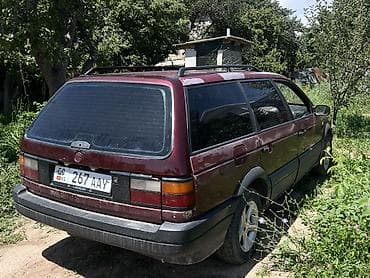 Volkswagen Passat Variant: 1989 г., 1.8 л, Кол менен иштөөчү, Универсал — 2