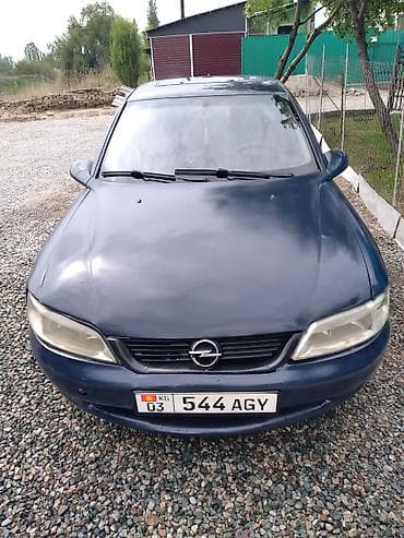 Opel Vectra: 1999 г., 1.6 л, Седан
