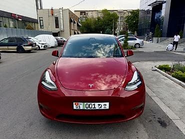 byd e2 2021: Tesla Model Y: 2020 г. — 3