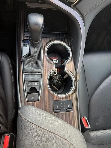 windom 2001: Toyota Camry: 2019 г., 2.5 л, Вариатор, Гибрид, Седан — 9