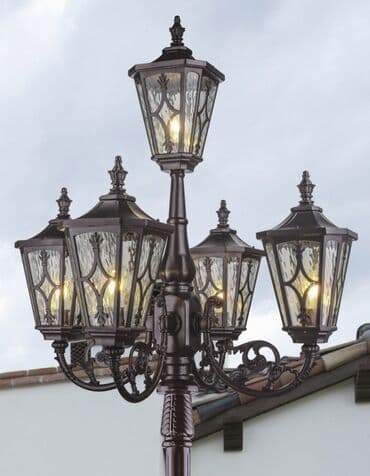 бестеневая лампа: Уличный светильник в классическом стиле с двумя плафонами. Корпус — 7