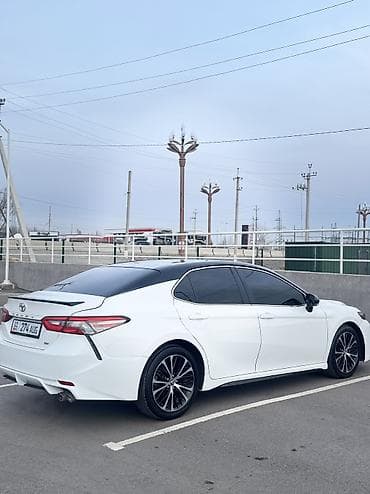 4runner 2010: Toyota Camry: 2018 г., Седан — 4