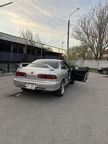 качан: Honda Integra: 2000 г., 1.8 л, Кол менен иштөөчү, Бензин, Седан — 4