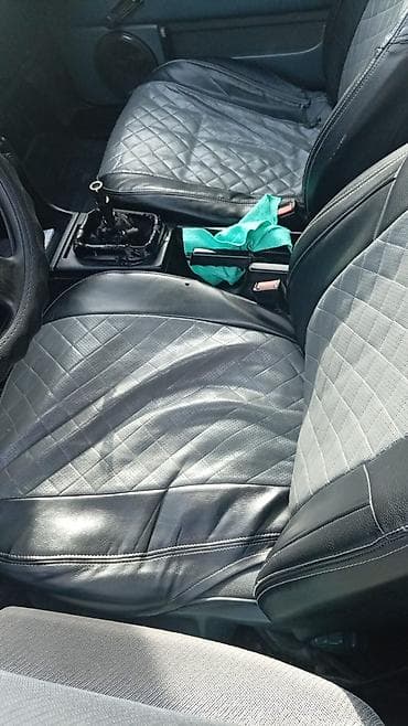 Продажа авто: Volkswagen Passat: 1988 г., 1.8 л, Механика, Бензин, Седан — 4