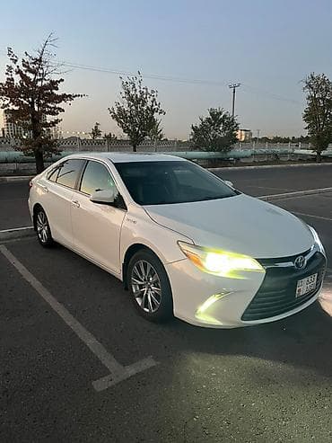 Продажа авто: Toyota Camry: 2016 г., Гибрид, Седан — 1