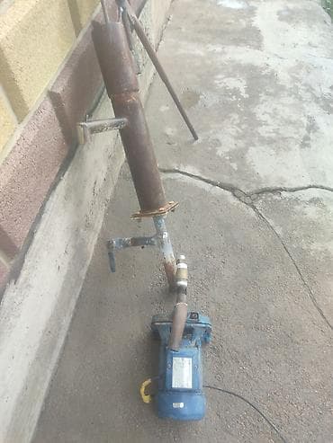 водяной компрессор: Насосный узел для подачи воды + самодельная стойка/штатив Состав: - — 3