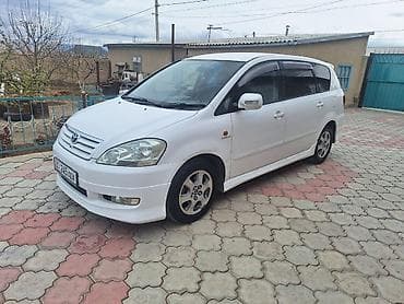 Toyota Ipsum: 2004 г., 2.4 л, Автомат, Бензин, Универсал — 8