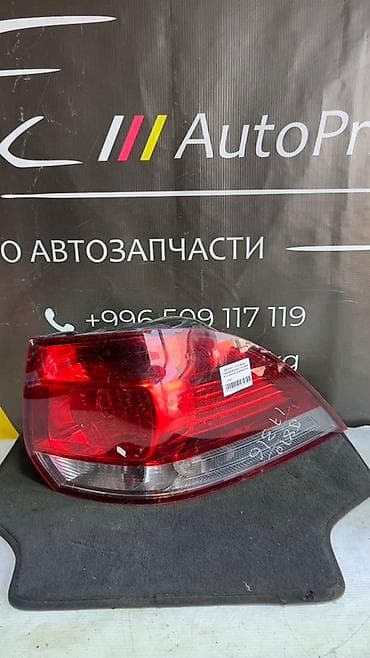 Задний правый стоп-сигнал Volkswagen 2005 г., Оригинал, Германия