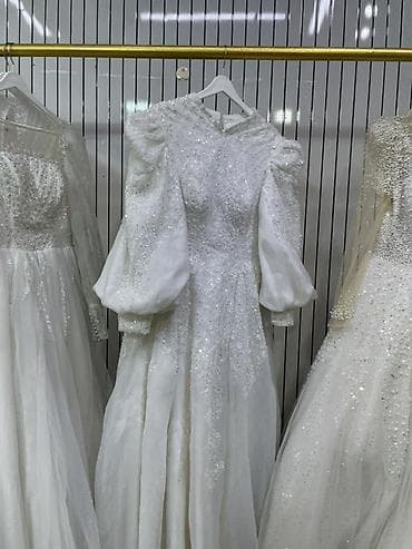 свадебный шлейф платья: От 2000 сом до 5000 сом Свадебные платья в классическом белом цвете с — 3