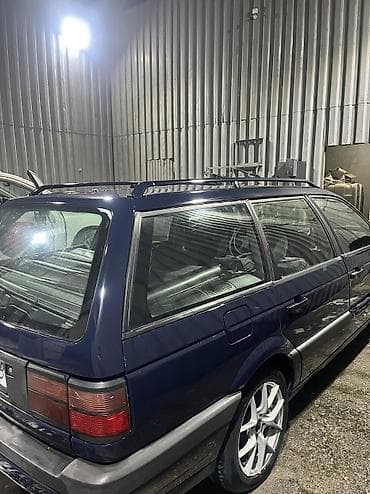 Volkswagen Passat: 1993 г., 2 л, Механика, Бензин, Универсал — 5