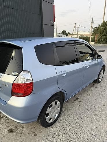 Honda Fit: 2002 г., 1.3 л, Автомат, Бензин, Хэтчбэк — 4