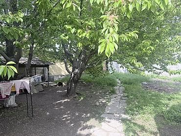 квартира ош 3 комната: Продаётся времянка/участок по адресу: улица Байзак, 37. - Одноэтажное — 3