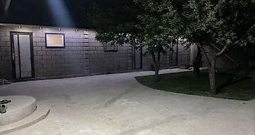 Кыймылсыз мүлк: 🏡 ПРОДАЁТСЯ ДОМ В АК-ОРДО 1 📍 Рядом с баней «Эл-Нур», недалеко от ул — 2